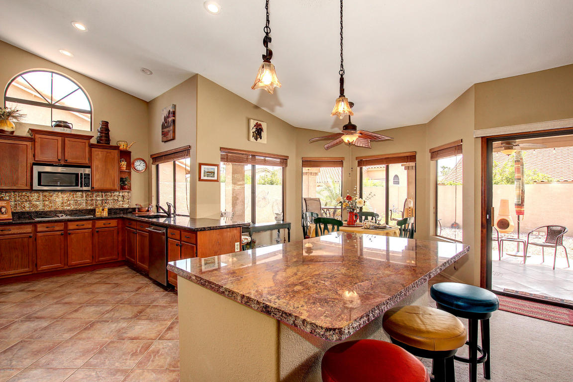 9603 W Menadota Dr Peoria AZ Kitchen 2