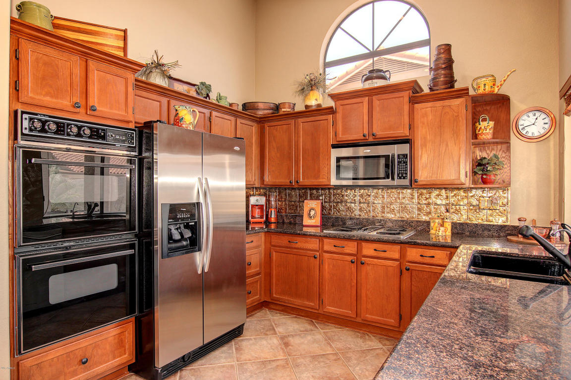 9603 W Menadota Dr Peoria AZ Kitchen 3