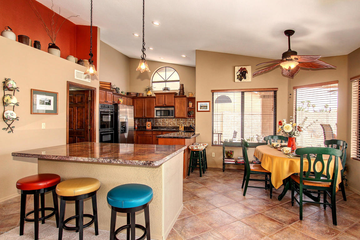 9603 W Menadota Dr Peoria AZ Kitchen 4