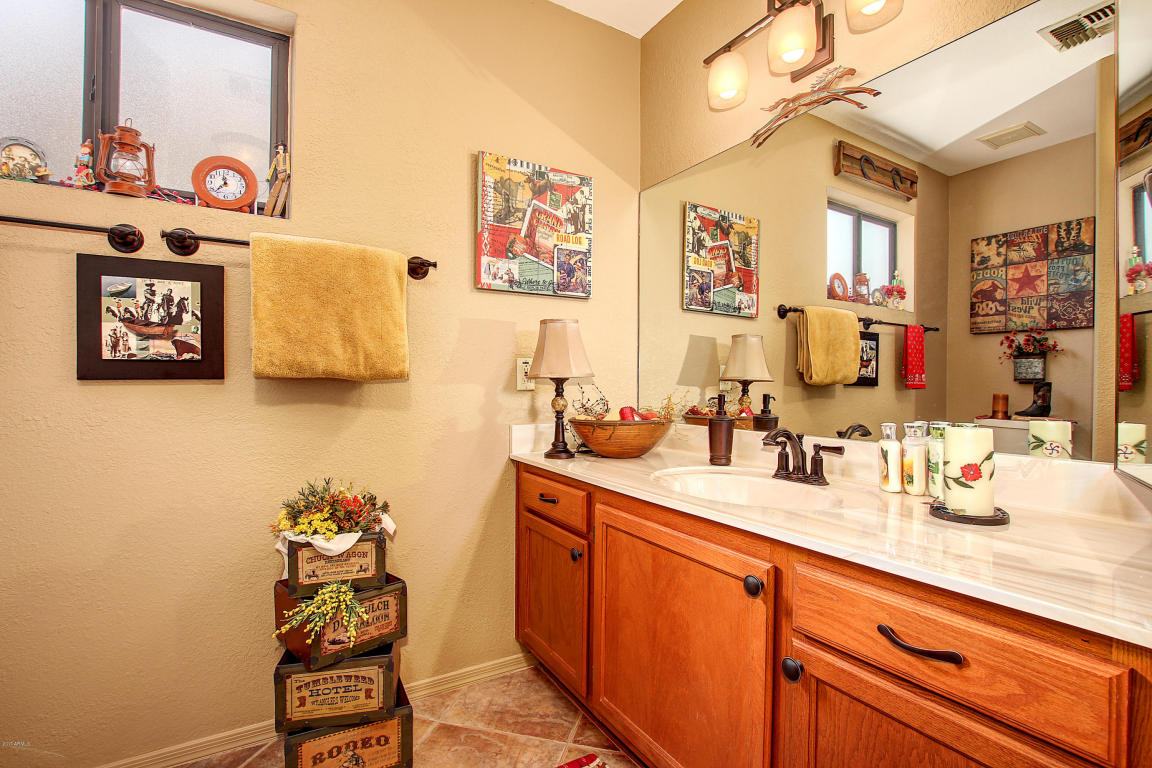 9603 W Menadota Dr Peoria AZ Bathroom